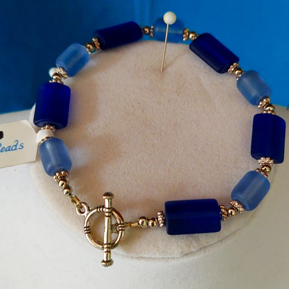 Sea Glass and pewter bracelet toggle clasp